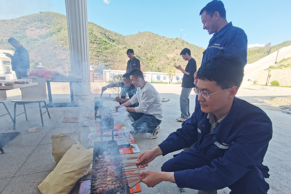燒烤現(xiàn)場.png
